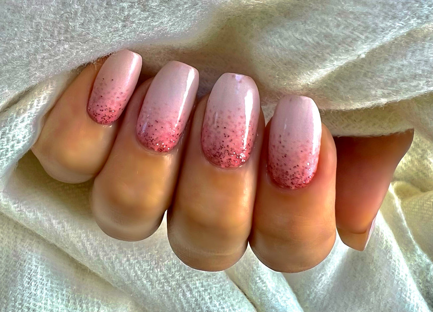 GLITTER BLUSH
