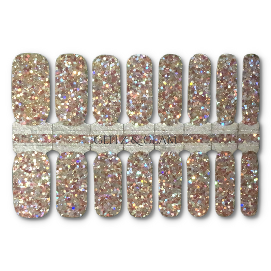GLITZ & GLAM